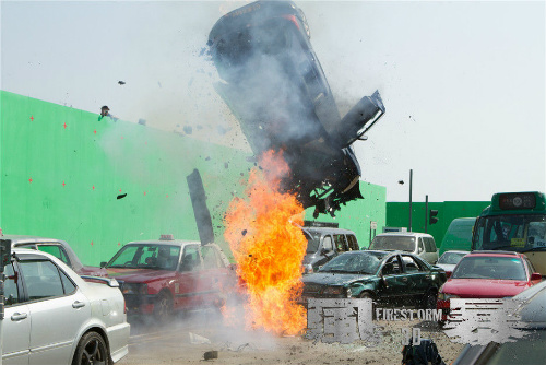 Lưu Đức Hoa giằng xé nội tâm trong Firestorm - 9