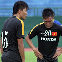 Bóng đá - U23 VN: Mải chuyền bóng, quên dứt điểm