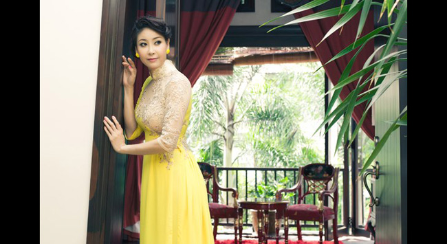 Hoa hậu Việt Nam năm 1992 kiêm nữ diễn viên Hà Kiều Anh sở hữu một căn biệt thự nhà vườn đẹp mướt mắt.
