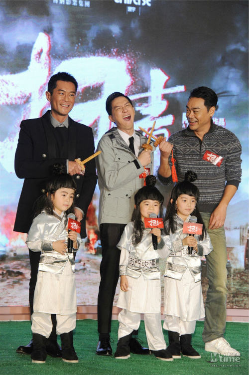 Trương Gia Huy ôm ghì mỹ nhân chuyển giới nude - 10