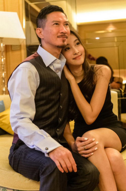 Trương Gia Huy ôm ghì mỹ nhân chuyển giới nude - 3