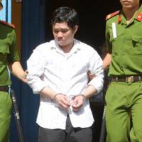 Pháp luật - Kẻ giết bạn gái, giấu xác dưới bùn xin được sống