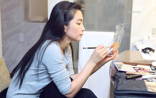 Một ngày bận rộn của Lý Băng Băng - 2