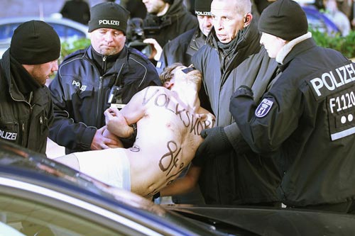 Ảnh ấn tượng: Tổng thống Mỹ xá tội cho gà tây - 2