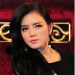 Thời trang - Lý Nhã Kỳ để tóc mềm “hôn má”