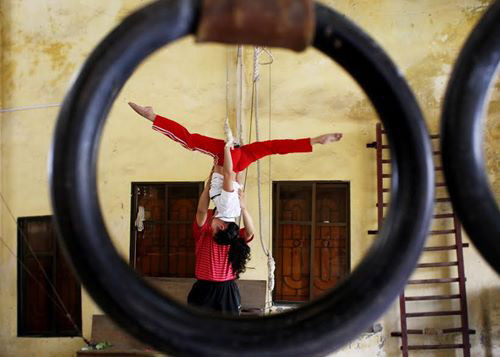 Học viên nghề xiếc khổ luyện cỡ nào? - 4