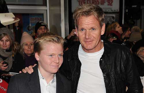 Phim “Thế hệ vàng MU 92” ra mắt hoành tráng - 9