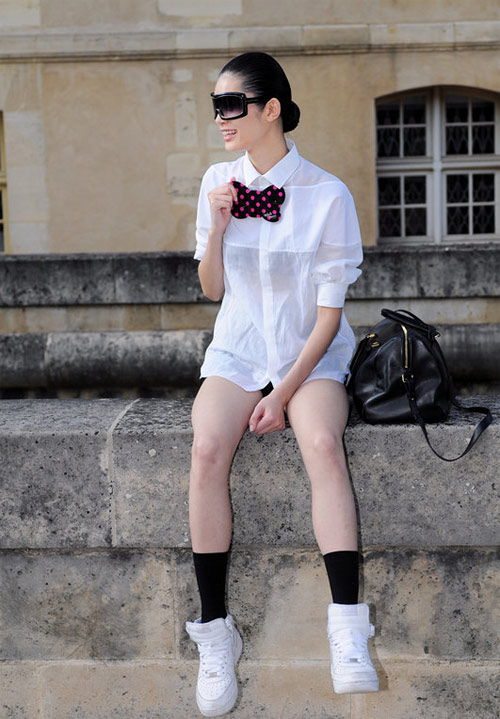 Chân dài Trung Quốc mặc đẹp trên phố Tây - 11