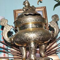 Tin tức trong ngày - Hoảng sợ vì... có bộ lư đồng "tiền tỷ"