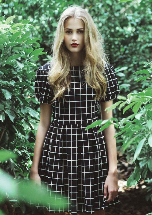 Chọn trắng và đen cho tháng 12 - 9