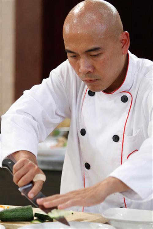 Thí sinh Việt kiều "làm nóng" show thực tế - 7