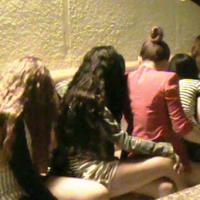 Pháp luật - Đột kích khách sạn, bắt 3 gái bán dâm tiền triệu