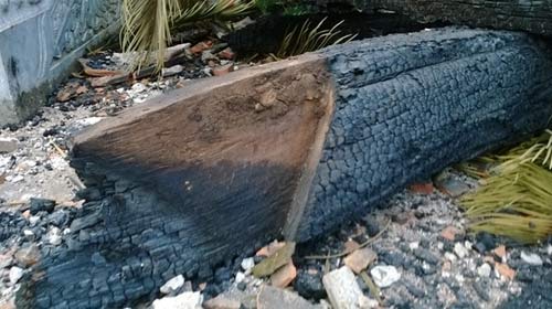 Cảnh tan hoang sau vụ cháy đền thờ Lê Lai - 12