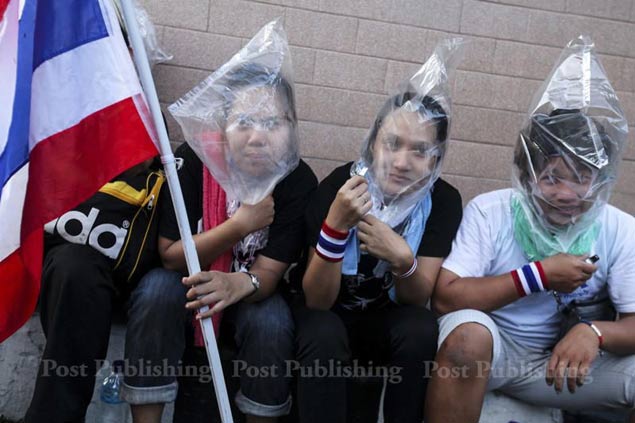 Những cách chống hơi cay độc đáo ở Thái Lan - 2