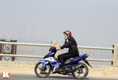 Khiếp sợ cảnh lái xe và nghe điện thoại - 16