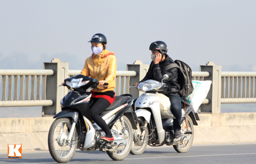 Khiếp sợ cảnh lái xe và nghe điện thoại - 4