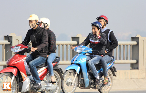 Khiếp sợ cảnh lái xe và nghe điện thoại - 5