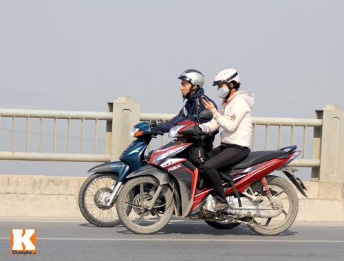 Khiếp sợ cảnh lái xe và nghe điện thoại - 6