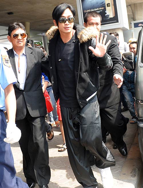 Ngô Trác Hy nín thở vì fan Việt - 12