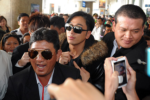 Ngô Trác Hy nín thở vì fan Việt - 6