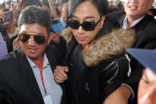 Ngô Trác Hy nín thở vì fan Việt - 8