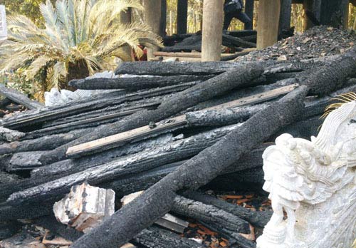 Bộ Công an vào cuộc vụ cháy đền thờ Lê Lai - 3