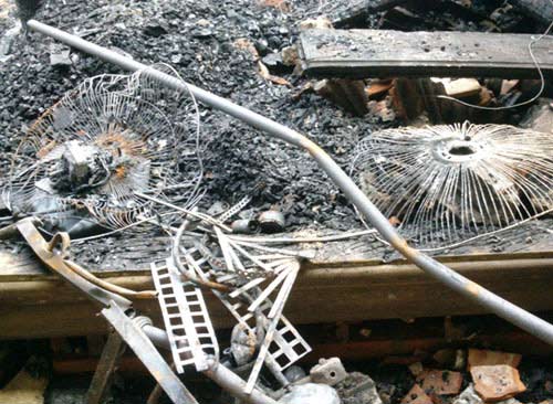 Bộ Công an vào cuộc vụ cháy đền thờ Lê Lai - 9