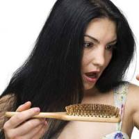 Bí mật ngăn rụng tóc của thiếu nữ Ấn Độ