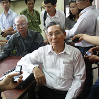 Giáo dục - du học - Hoãn xử vụ "lùm xùm ở ĐH Hùng Vương"