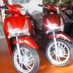 Ô tô - Xe máy - Honda SH màu mới bị đội giá hơn 2 triệu đồng