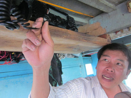 Quảng Ngãi: Tàu cá của ngư dân bị đập phá - 1