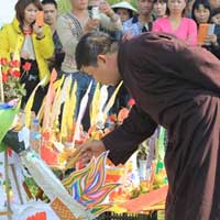 Tin tức trong ngày - "BS ném xác": Phát tang sau hơn 1 tháng từ trần