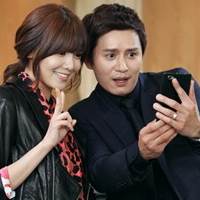 Ngôi sao điện ảnh - Video: Phấn khích vì "chân dài" của SNSD