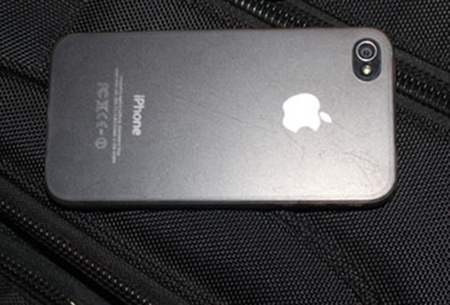 Cướp iPhone 4 của nữ sinh viên, gặp ngay 141 - 1