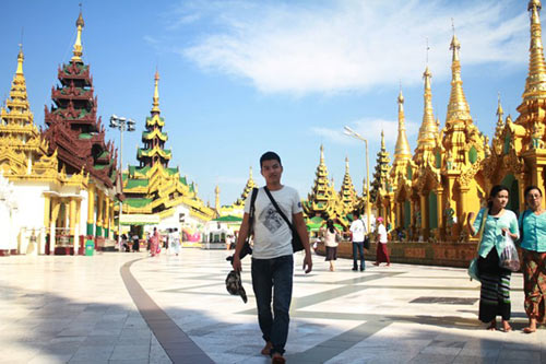 Cận cảnh chùa dát vàng của chủ nhà SEA Games - 6