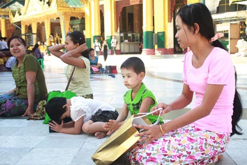 Cận cảnh chùa dát vàng của chủ nhà SEA Games - 8