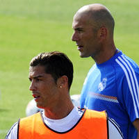 Bóng đá - Zidane gọi C.Ronaldo là quái vật