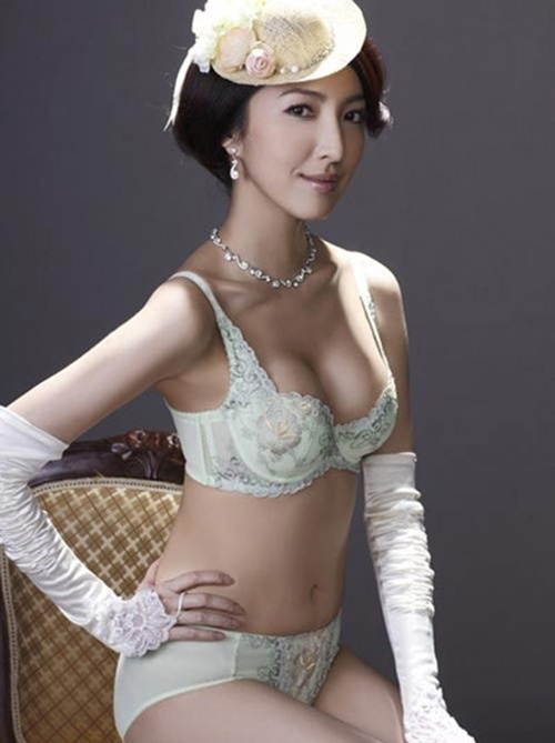 Siêu mẫu nội y giả trai trên phim trường - 7