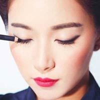 Bí quyết làm đẹp - 5 điều nên tránh khi trang điểm