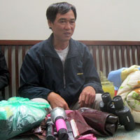 Tin tức trong ngày - Vụ BS ném xác: 50 ngày chui cống, ngủ bờ tìm thi thể