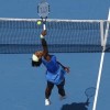 Học tennis qua ti vi: Lốp bóng phòng thủ và phản công