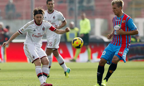 Livorno - Milan: Balotelli lập cú đúp - 1
