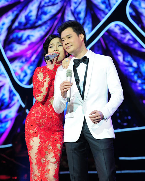 Chi 20 triệu để được xem Lệ Quyên hát - 4