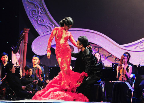Chi 20 triệu để được xem Lệ Quyên hát - 11