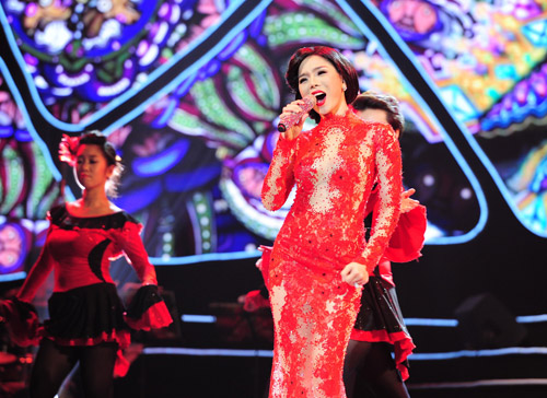 Chi 20 triệu để được xem Lệ Quyên hát - 12
