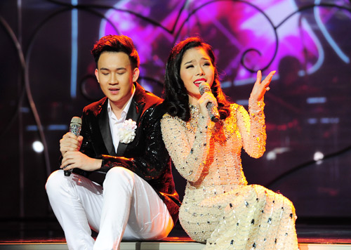 Chi 20 triệu để được xem Lệ Quyên hát - 2