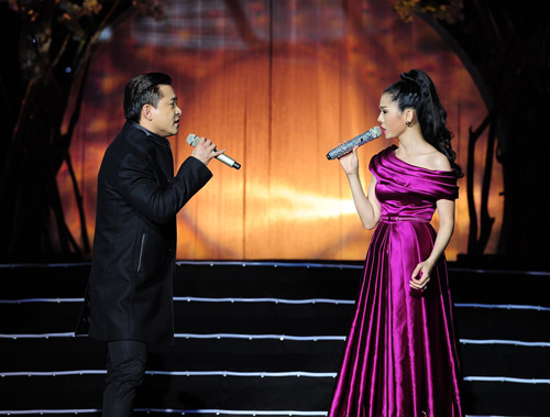 Chi 20 triệu để được xem Lệ Quyên hát - 9