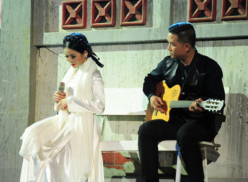 Chi 20 triệu để được xem Lệ Quyên hát - 3