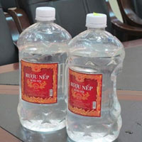 Sức khỏe đời sống - Tiêu hủy rượu nếp 29 Hà Nội gây ngộ độc chết người