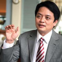 Tin giá vàng - Sếp NH: “Bảo mẹ bán vàng lúc dân đổ xô đi mua"